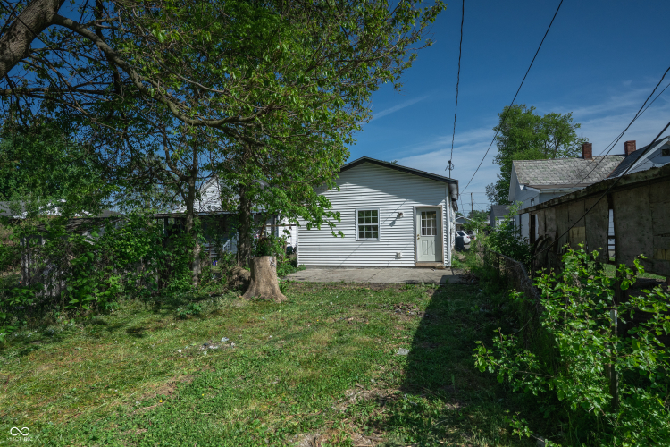 Listing Image 3