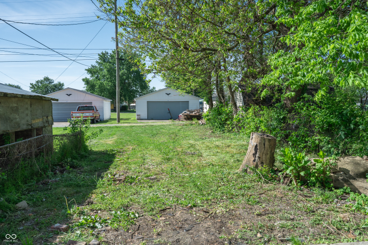 Listing Image 5