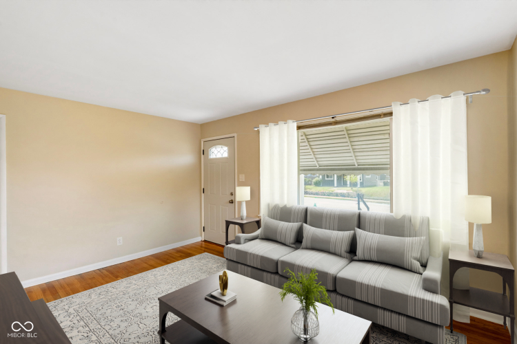 Listing Image 3