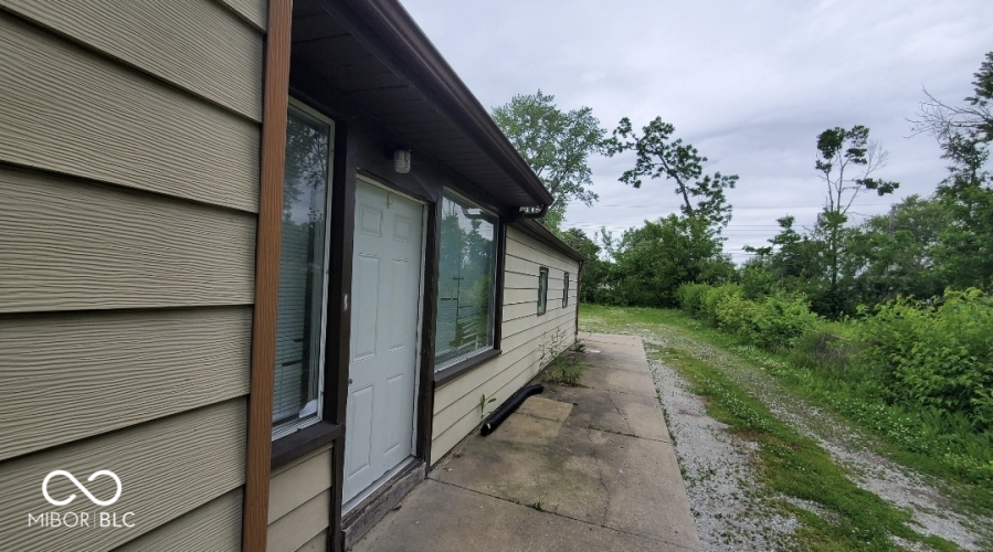 Listing Image 23