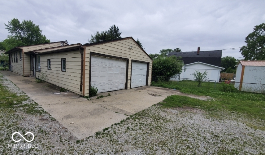 Listing Image 10
