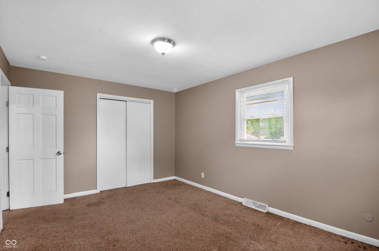 Listing Image 27