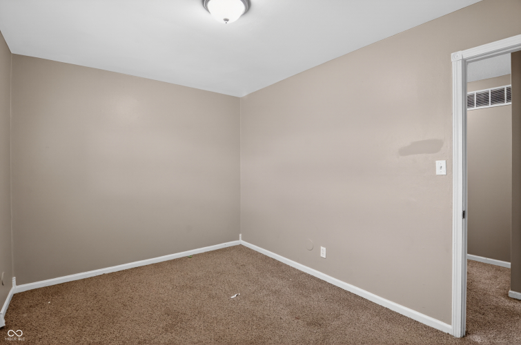 Listing Image 29