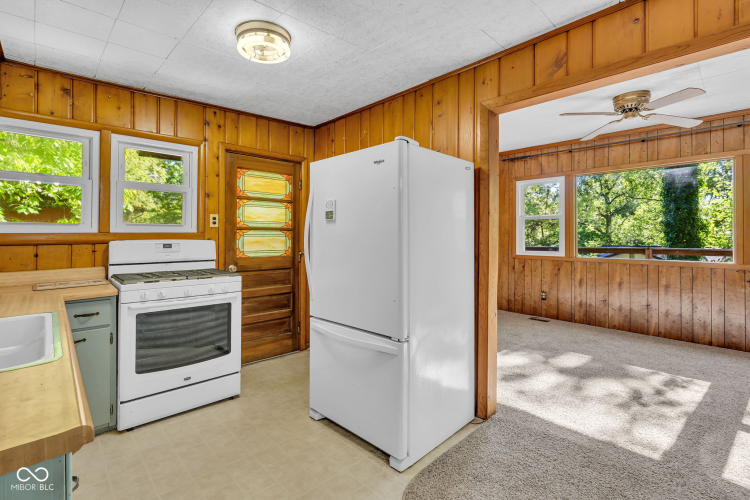 Listing Image 14