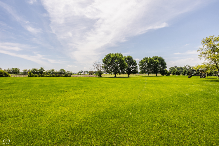 Listing Image 64