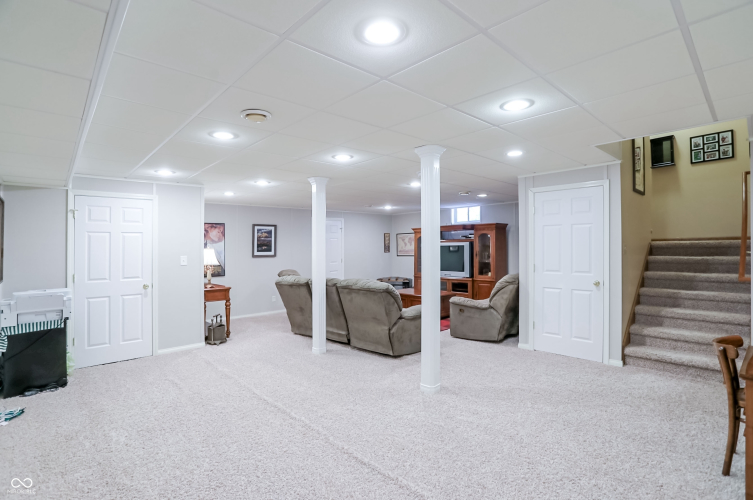 Listing Image 52