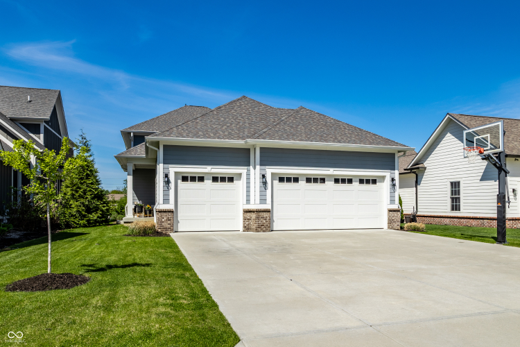 Listing Image 54