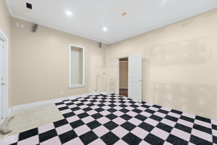Listing Image 50