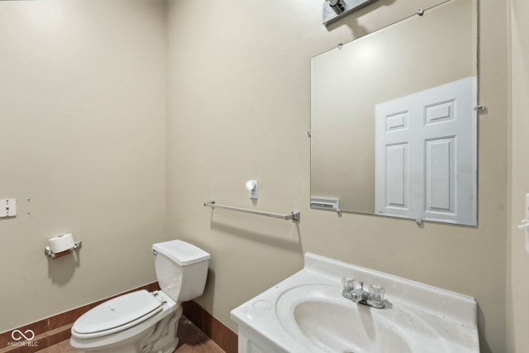 Listing Image 51