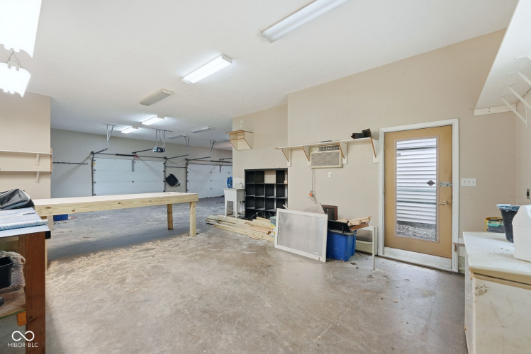Listing Image 52