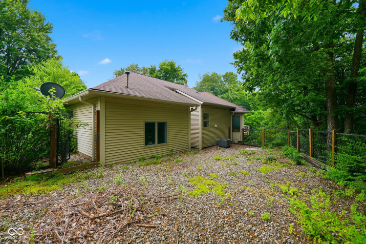 Listing Image 58