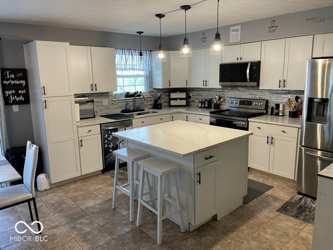 Listing Image 13