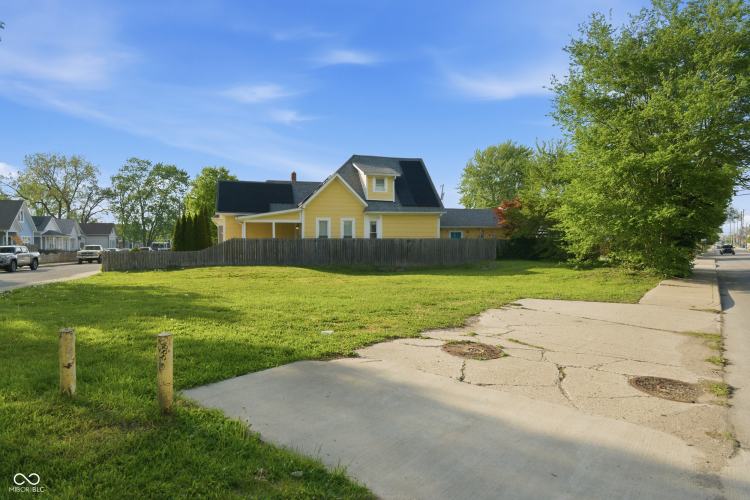 Listing Image 2
