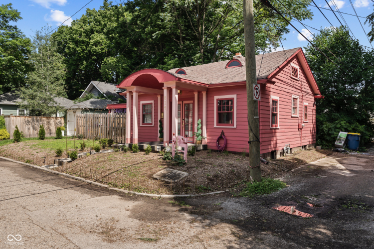 Listing Image 3