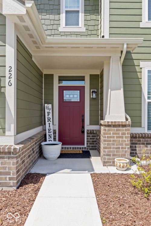Listing Image 4
