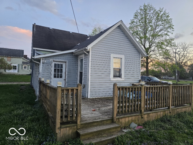Listing Image 5
