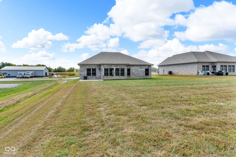 Listing Image 37