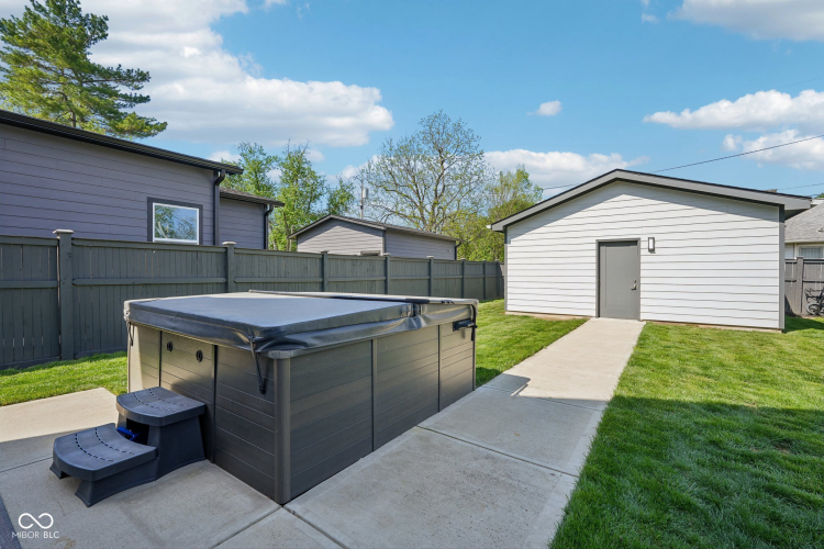 Listing Image 56