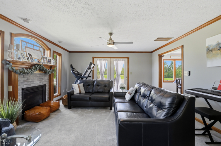 Listing Image 25