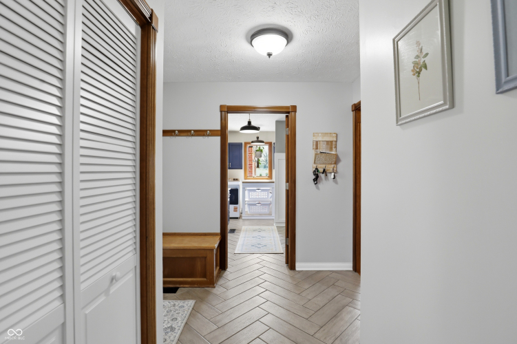 Listing Image 50