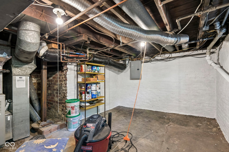 Listing Image 43