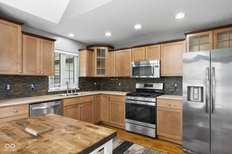 Listing Image 14