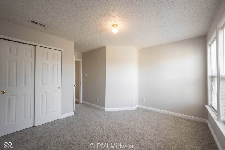 Listing Image 46