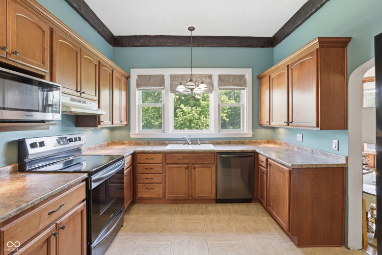 Listing Image 13