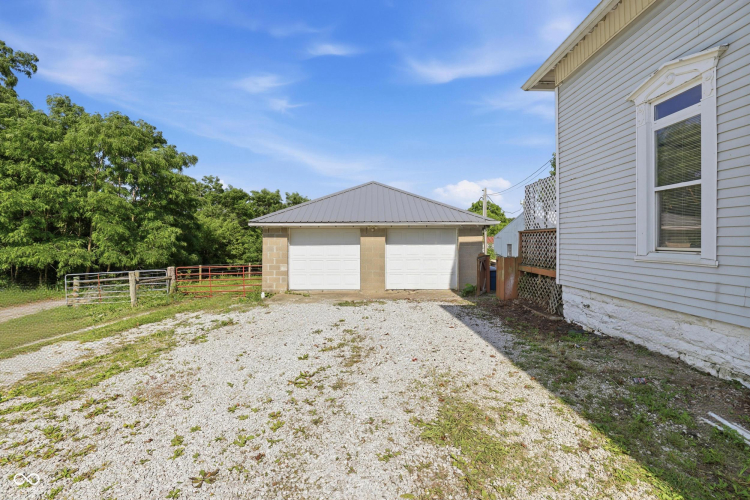 Listing Image 44