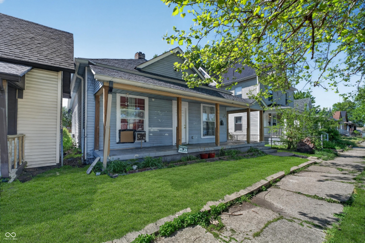 Listing Image 3