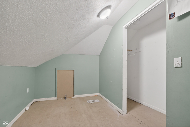 Listing Image 24