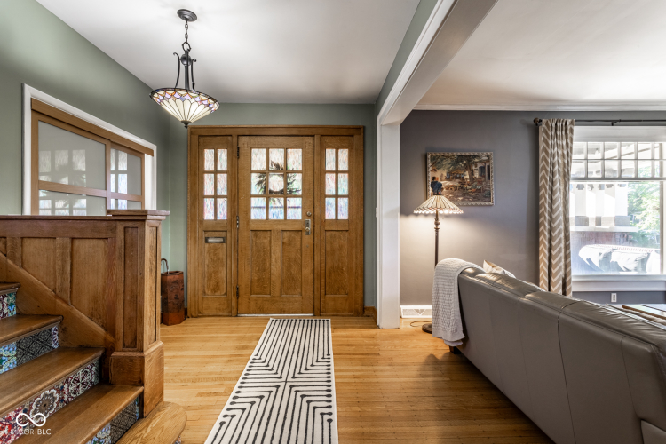 Listing Image 9