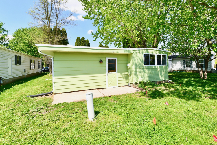 Listing Image 6