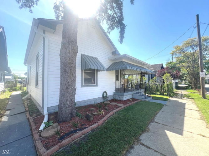 Listing Image 5