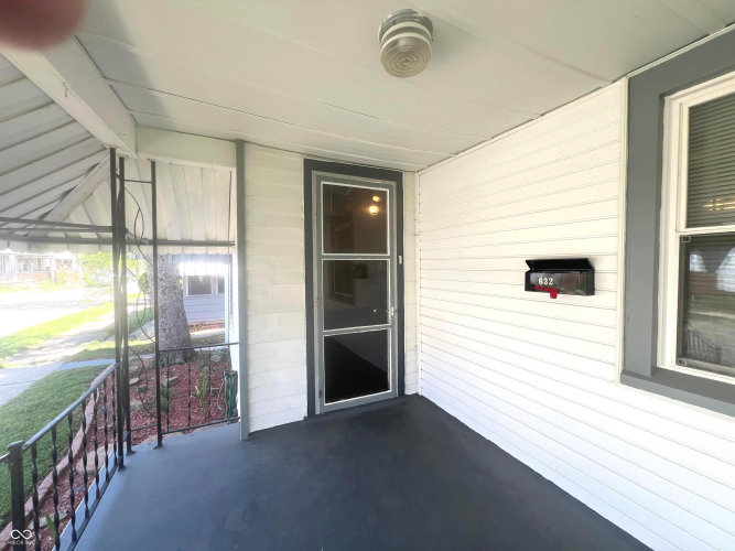 Listing Image 6