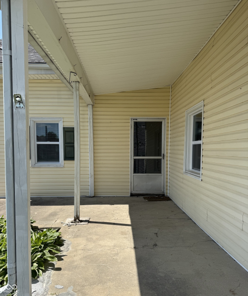 Listing Image 3