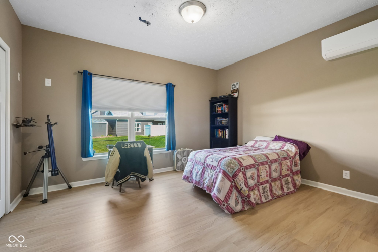 Listing Image 54