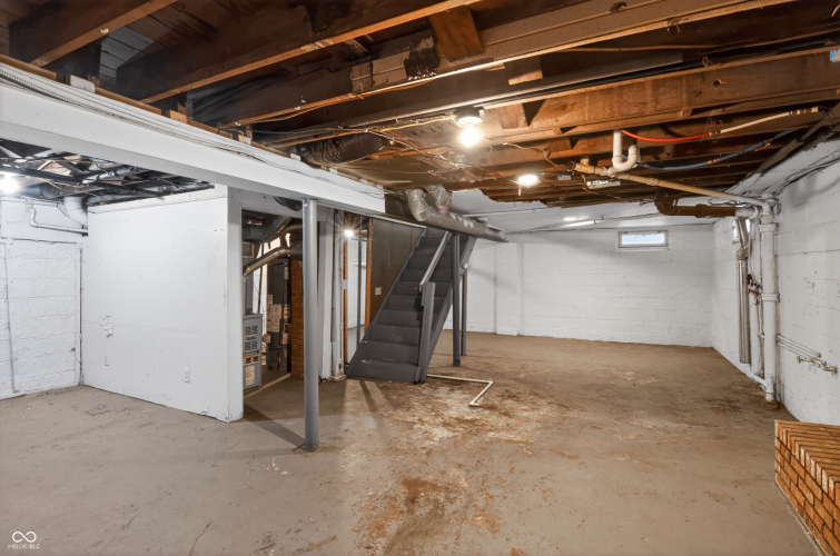 Listing Image 24