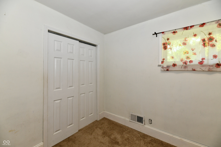 Listing Image 46