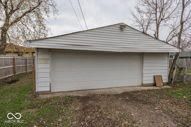 Listing Image 23