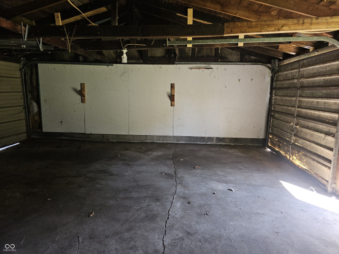 Listing Image 27