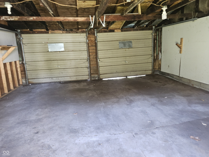 Listing Image 28