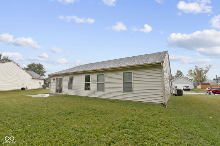 Listing Image 28
