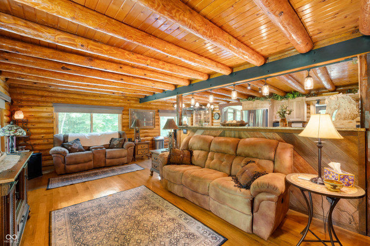 Listing Image 10