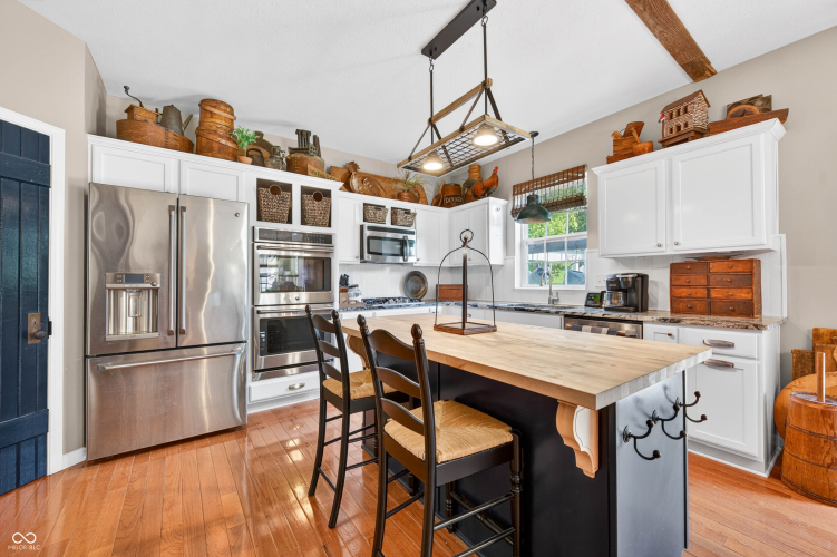 Listing Image 19