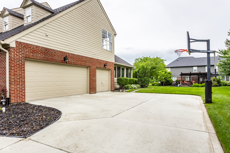 Listing Image 56