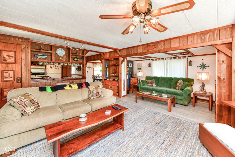 Listing Image 17