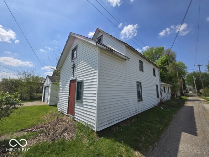 Listing Image 12