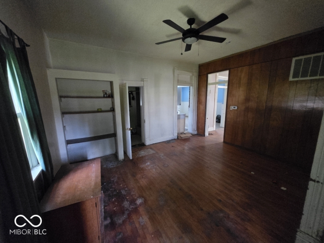 Listing Image 17