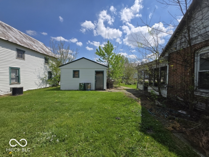 Listing Image 3